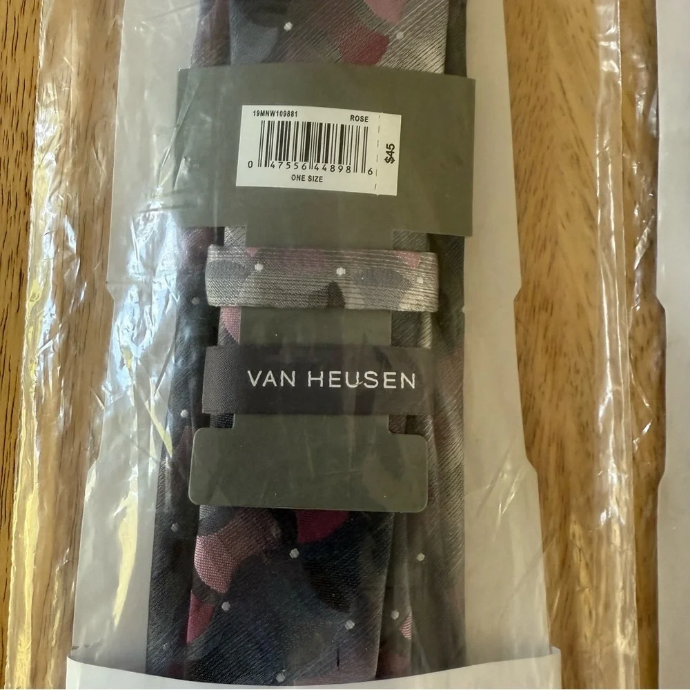 NEW‎ Van Heusen Men's Tie set 1-Rose & 1-Lavender